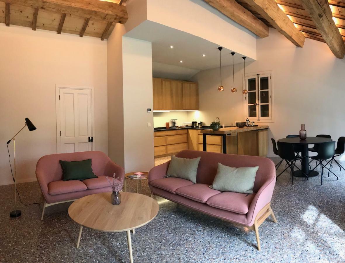 Le Cafe & La Forge Du Petit Badon Villa Salin-de-Giraud Exterior photo